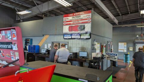 indy-shop4 Indianapolis, Indiana terminal shop computer area